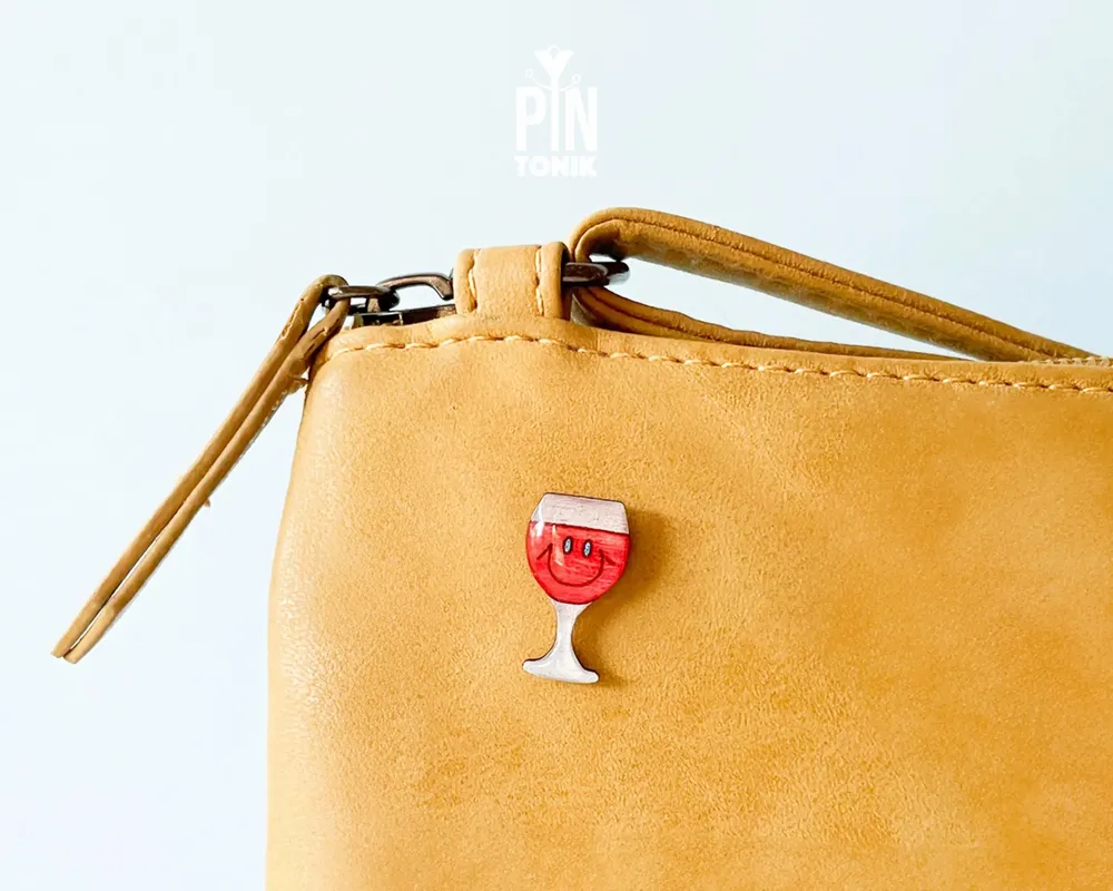 Bijoux - Broche Kawaii Vin Rouge - Broche en bois amusante - PINTONIK
