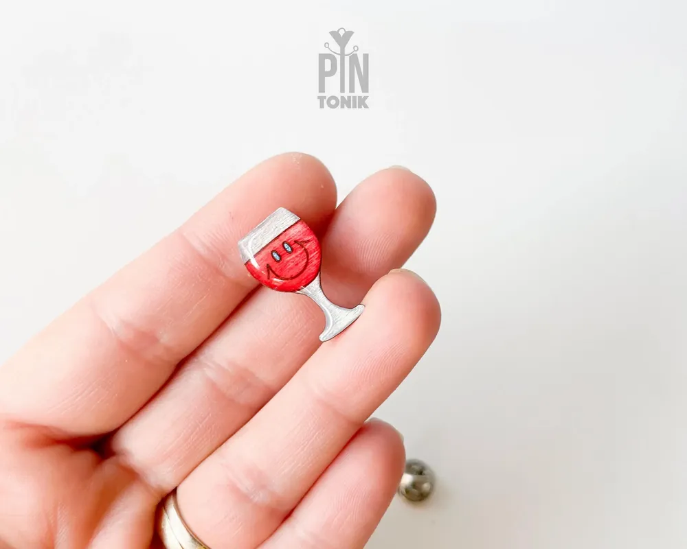 Bijoux - Broche Kawaii Vin Rouge - Broche en bois amusante - PINTONIK