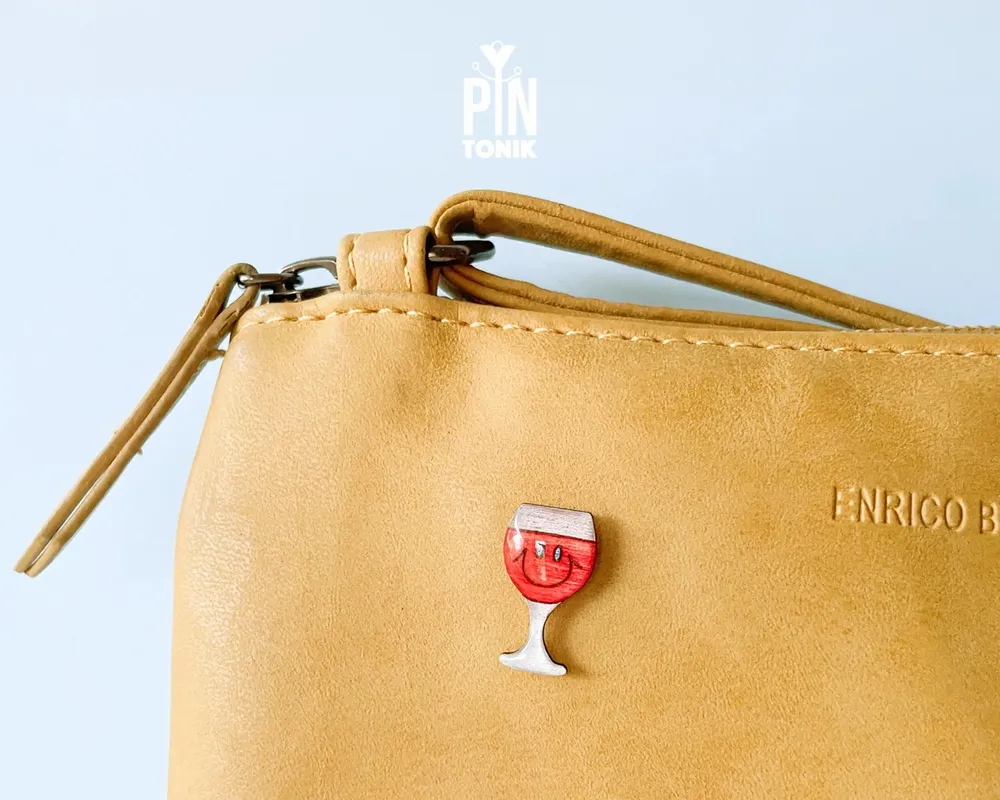 Bijoux - Broche Kawaii Vin Rouge - Broche en bois amusante - PINTONIK