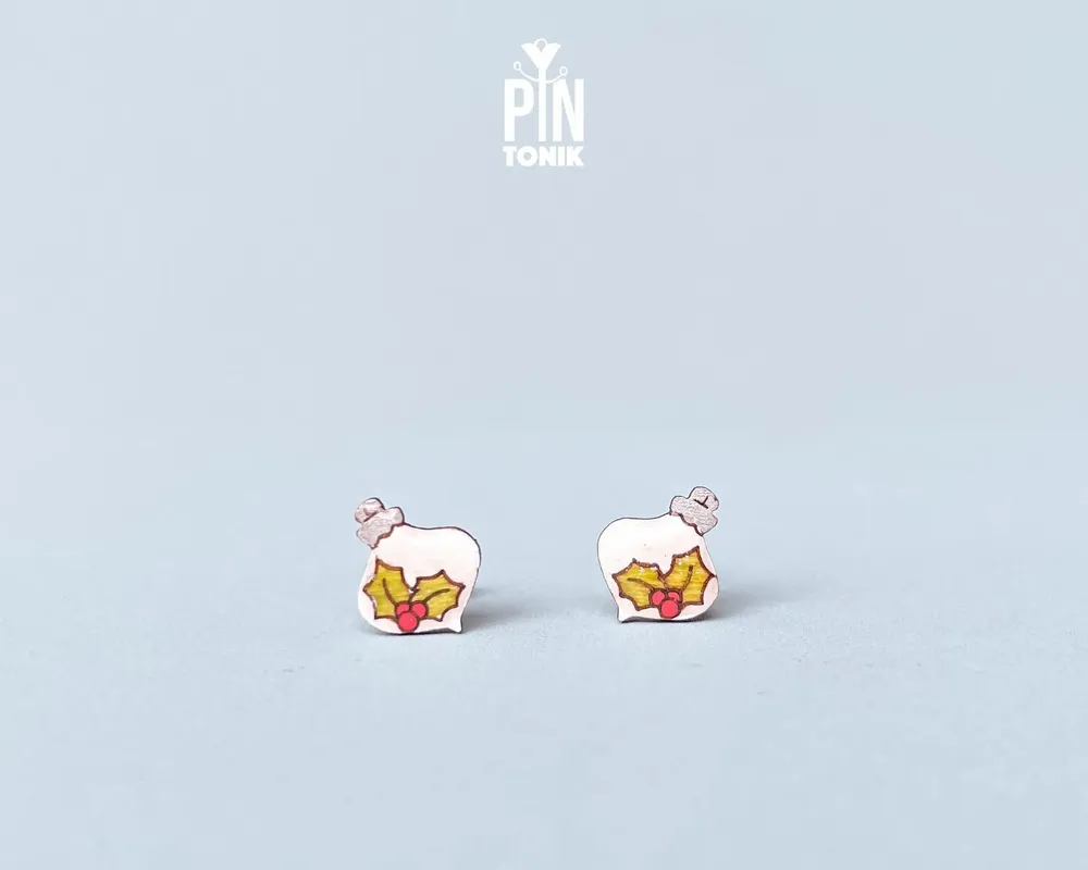 Jewelry - Mistletoe Stud Earrings - Retro Christmas Ornament Earrings - PINTONIK