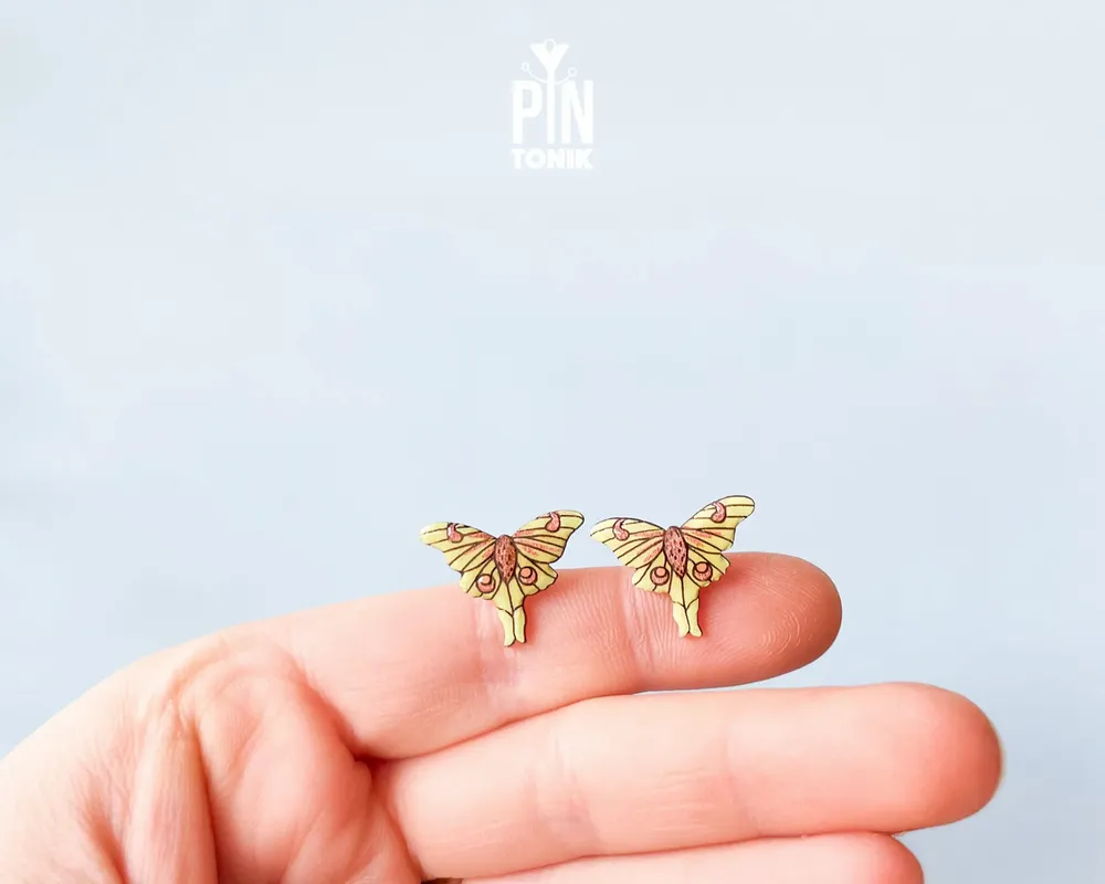 Jewelry - Cottagecore Luna Moth Earrings - PINTONIK