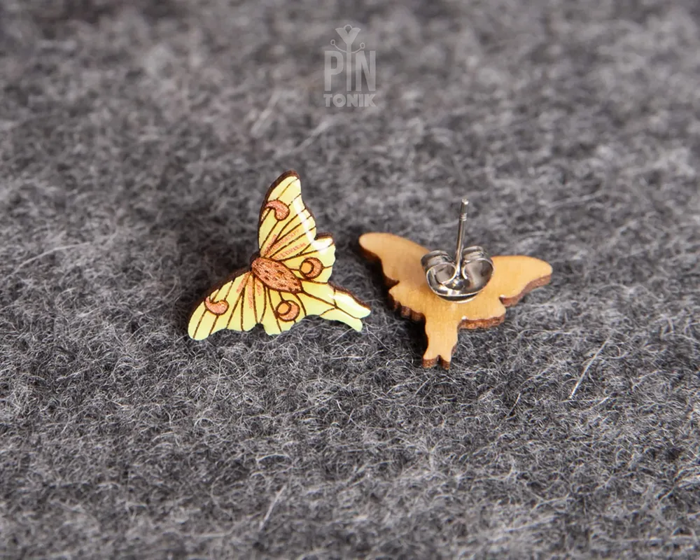 Jewelry - Cottagecore Luna Moth Earrings - PINTONIK