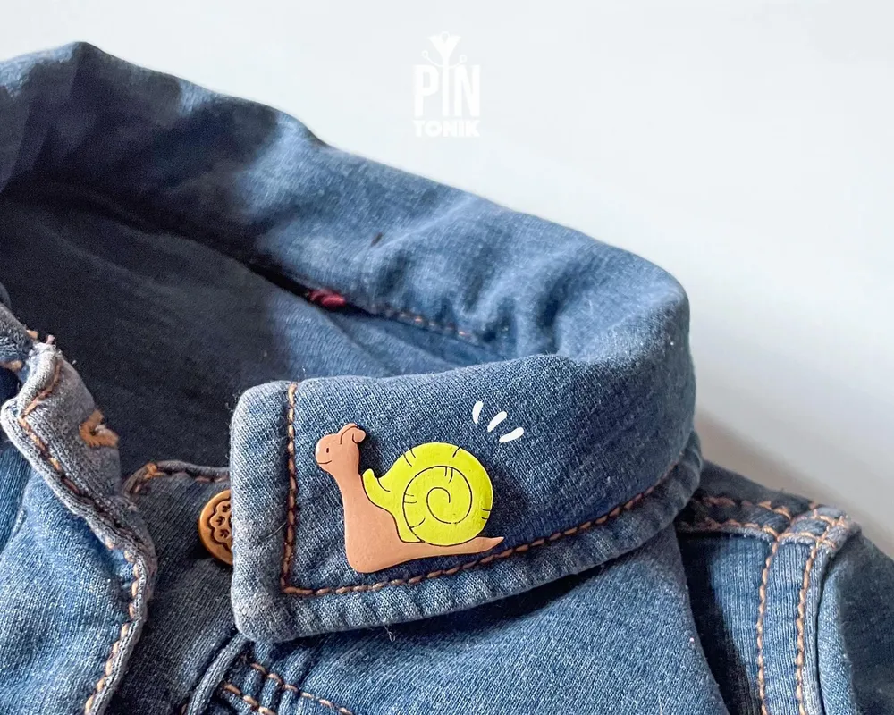 Jewelry - Snail Backpack Pin - PINTONIK