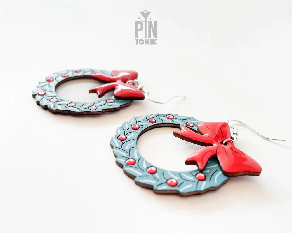 Jewelry - Wood Christmas Wreath Earrings - Sterling Silver Holiday Dangles - PINTONIK