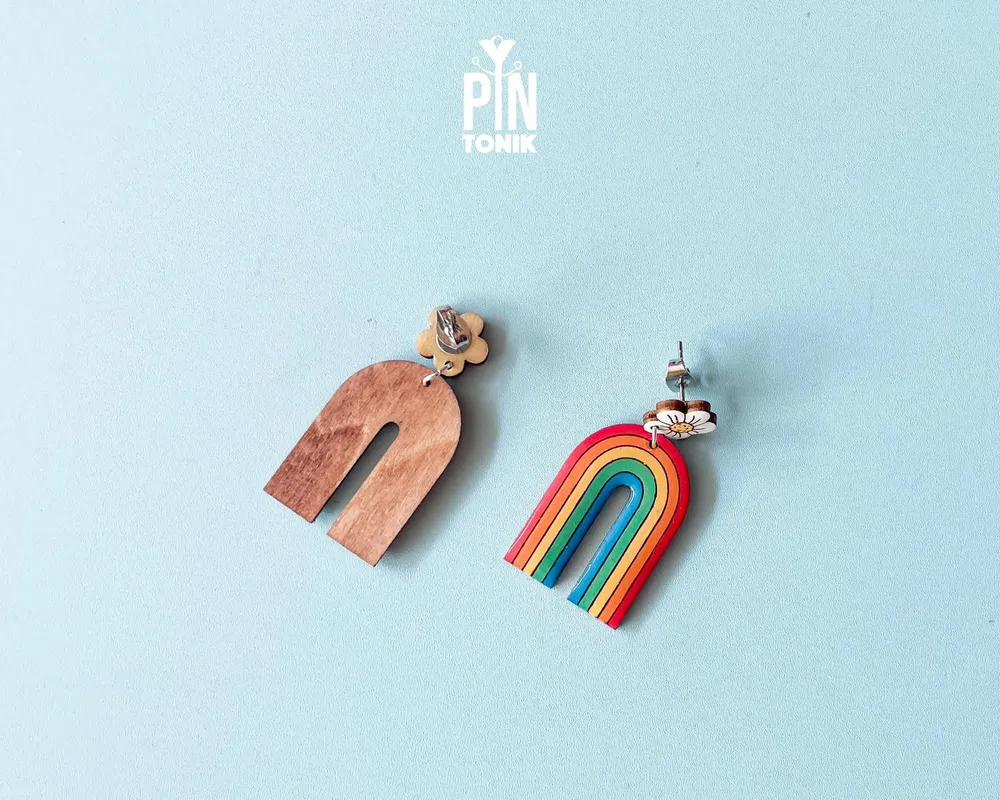 Jewelry - Rainbow Earrings with Daisy Flower - Fun Summer Jewelry - PINTONIK