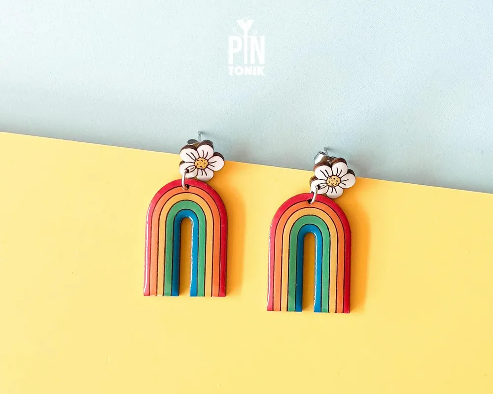 Jewelry - Rainbow Earrings with Daisy Flower - Fun Summer Jewelry - PINTONIK