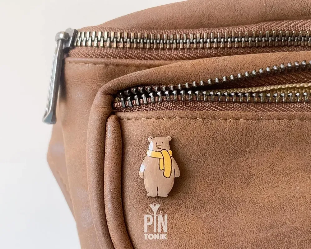 Jewelry - Cute Brown Bear Pin - Small Woodland Animal Brooch for Jacket Collar - Wooden Grizzly Bear Gifts Ita Bag Pin - PINTONIK