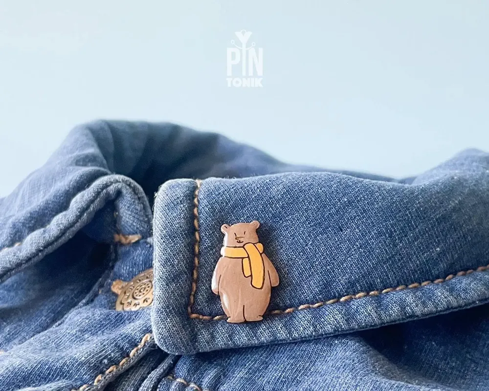 Jewelry - Cute Brown Bear Pin - Small Woodland Animal Brooch for Jacket Collar - Wooden Grizzly Bear Gifts Ita Bag Pin - PINTONIK