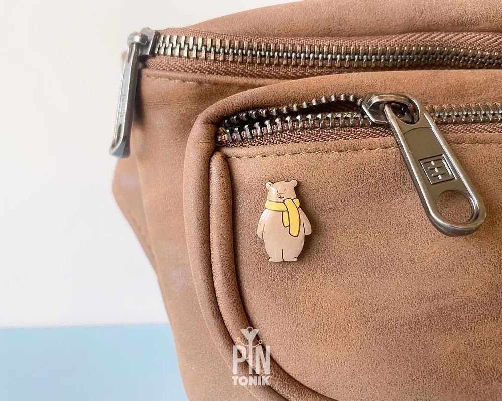 Jewelry - Cute Brown Bear Pin - Small Woodland Animal Brooch for Jacket Collar - Wooden Grizzly Bear Gifts Ita Bag Pin - PINTONIK