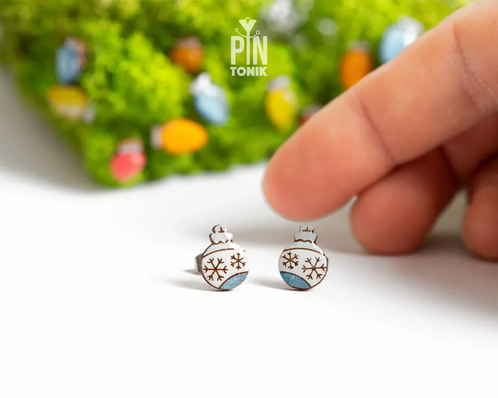 Bijoux - Boucles d'oreilles puces rétro motif Noël - Boucles d'oreilles flocons de neige vintage - Les Fêtes de Noël - PINTONIK