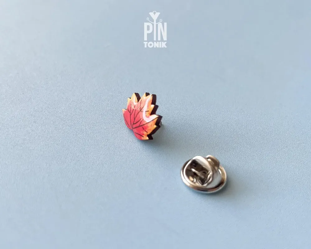 Jewelry - Red Acorn Leaf Pin Booch for Women - Autumn Clothes Accessory Ita Bag Pin - PINTONIK