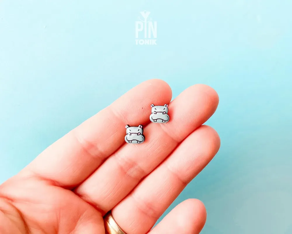 Bijoux - Boucles d'oreilles Hippopotame nain : Bébé hippopotame en bois, acier inoxydable - PINTONIK