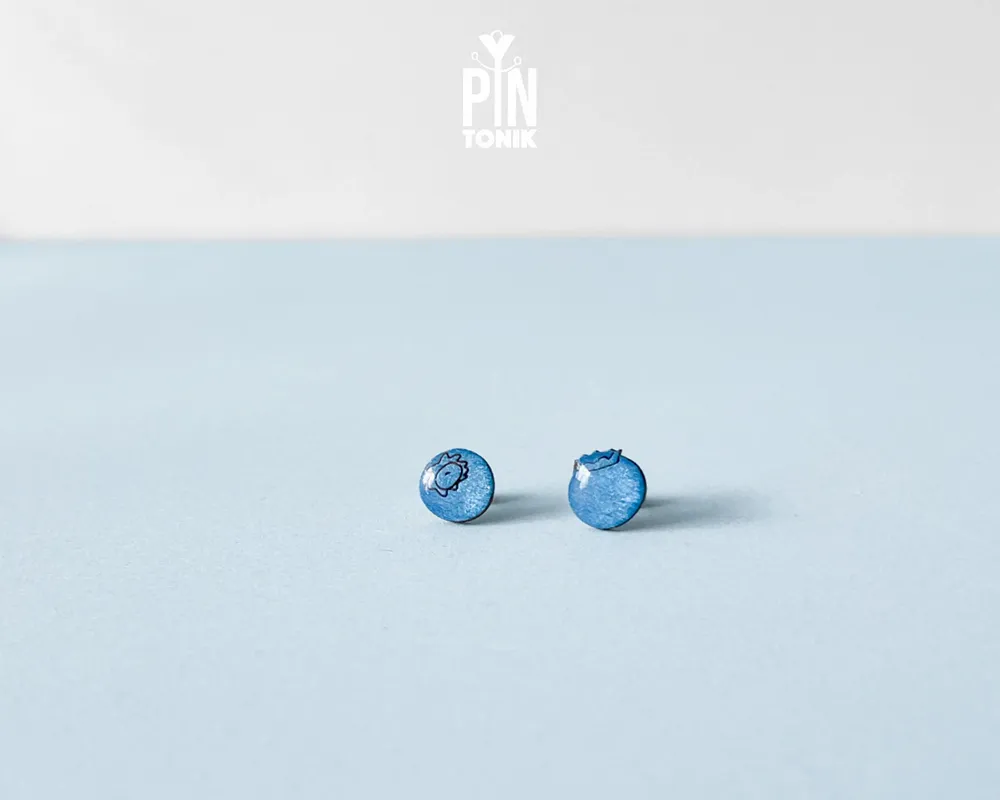Bijoux - Boucles d'oreilles puces myrtilles - Boucles d'oreilles en bois dépareillées avec base en acier inoxydable - PINTONIK
