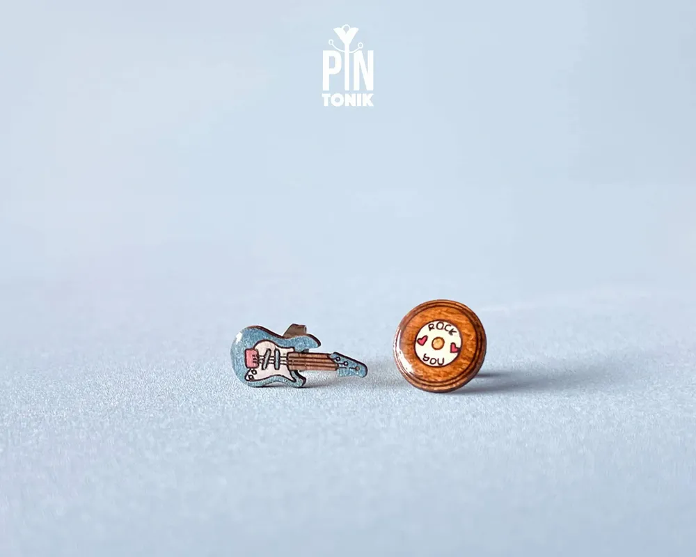 Bijoux - Boucles d'oreilles dépareillées guitare électrique et vinyle - Cadeaux rock'n'roll pour professeur de musique - PINTONIK