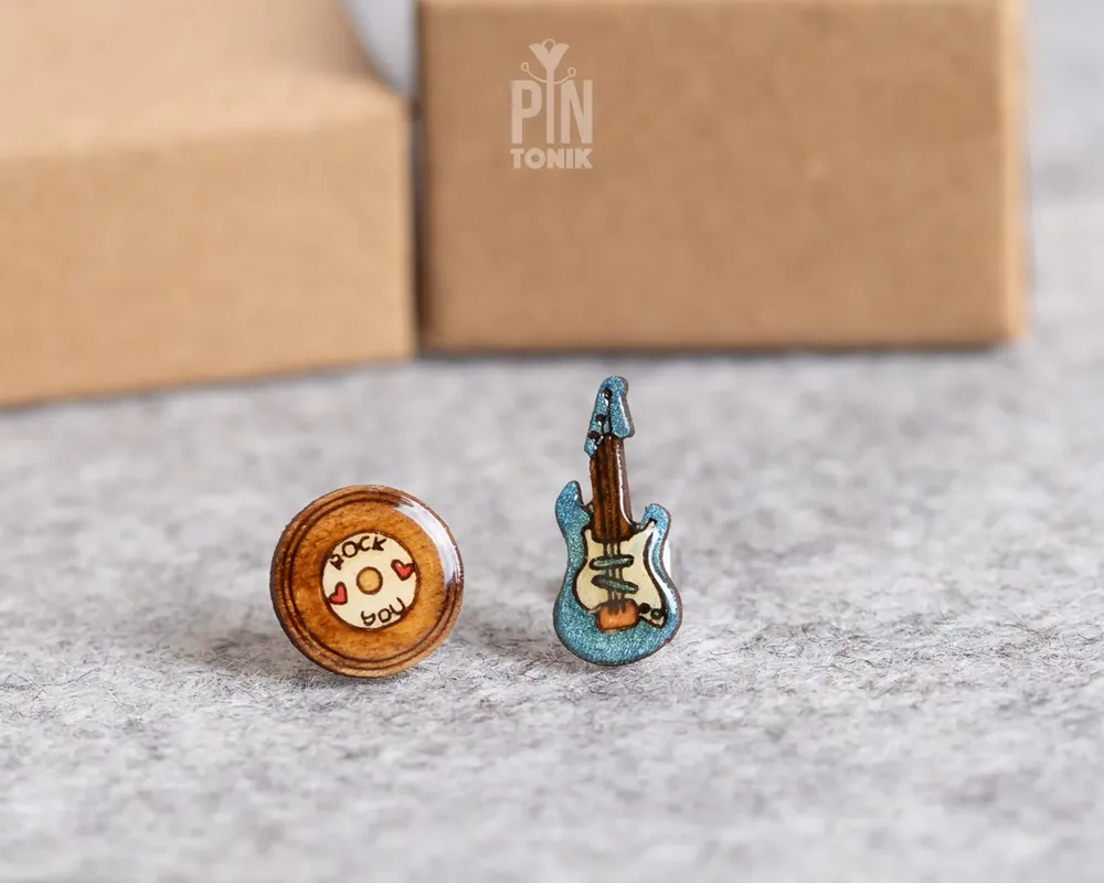 Bijoux - Boucles d'oreilles dépareillées guitare électrique et vinyle - Cadeaux rock'n'roll pour professeur de musique - PINTONIK