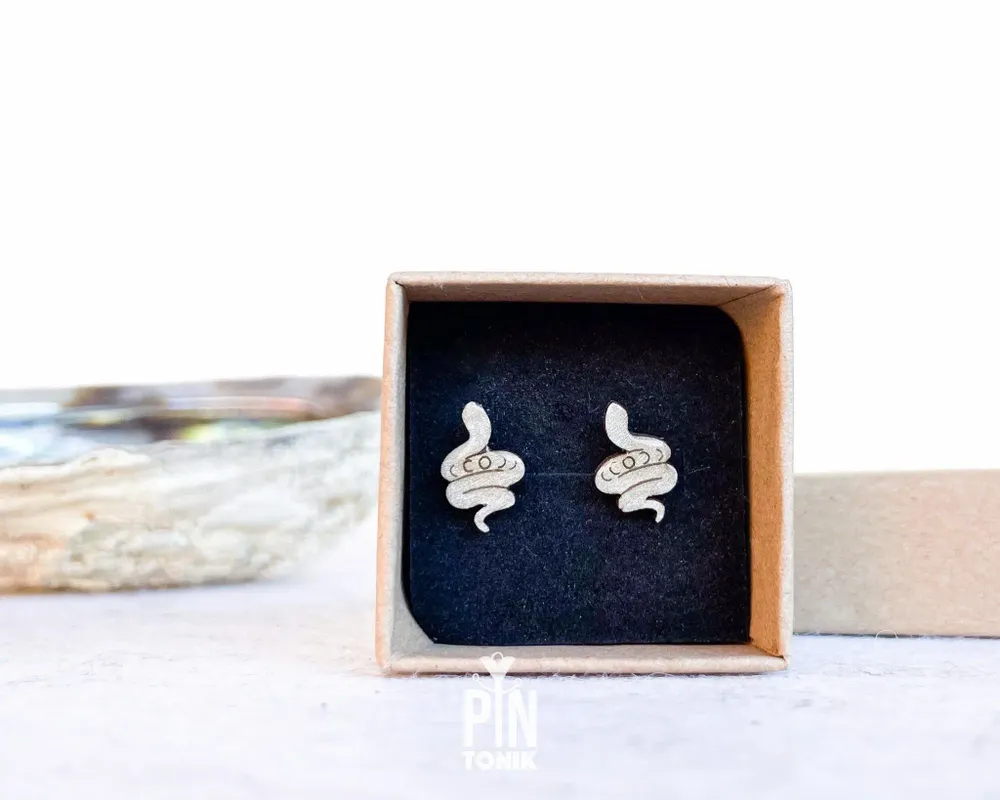 Bijoux - Boucles d'oreilles serpent argentées - Bijoux bohèmes et ésotériques - Clous d'oreilles Wicca pour Halloween - PINTONIK