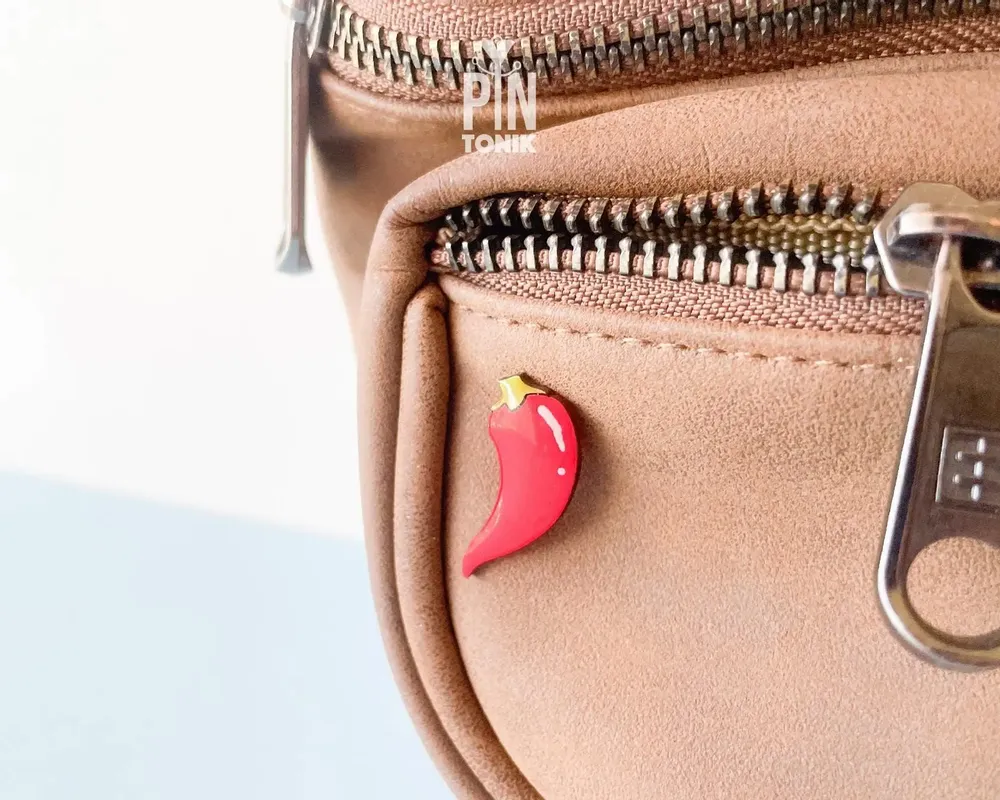 Bijoux - Pin's Piment rouge : Pin's amusant pour les gourmands - PINTONIK