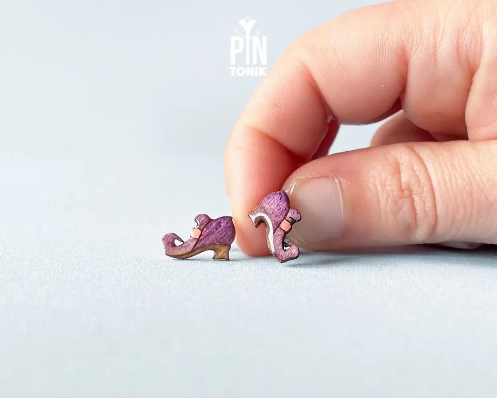 Bijoux - Boucles d'oreilles fantaisie en forme de chaussures de sorcière - Cadeaux d'Halloween effrayants pour une adolescente ou une meilleure amie - Boucles d'oreilles puces originales sur le thème de la sorcière - PINTONIK