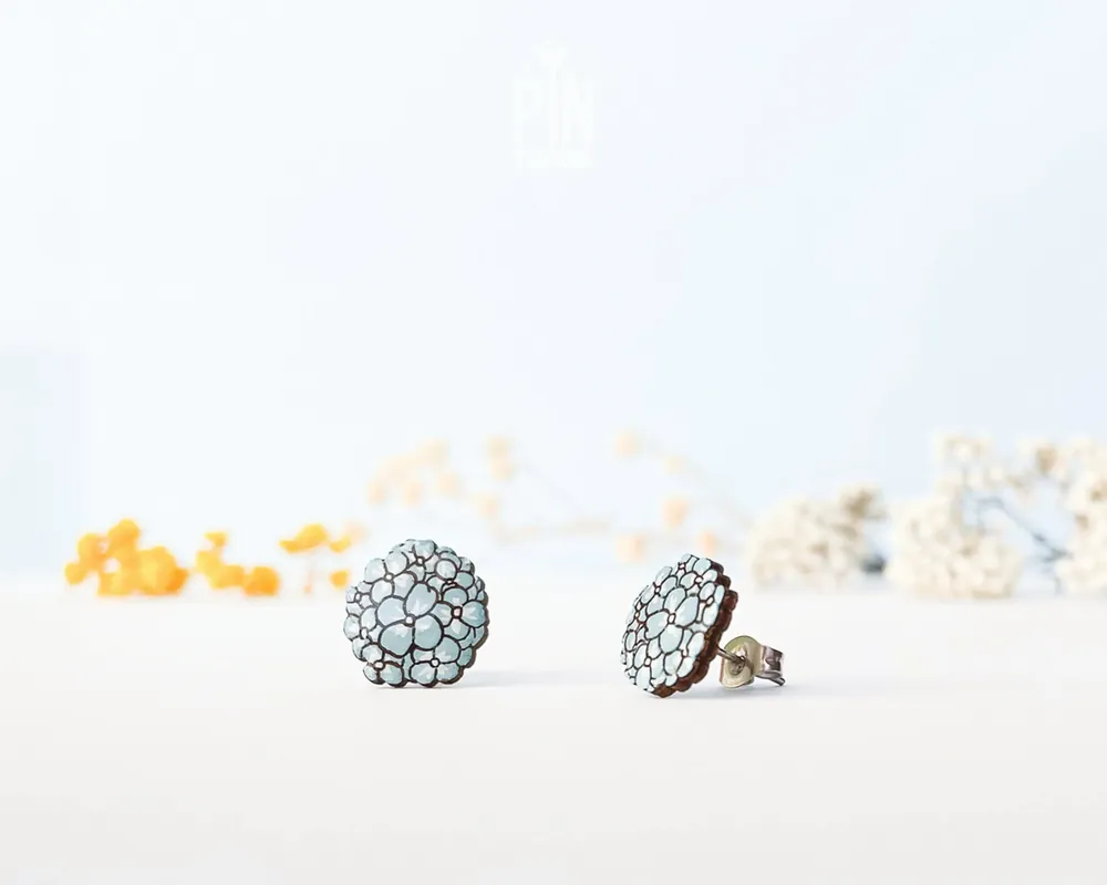 Bijoux - Boucles d'oreilles puces en forme d'hortensia - Boucles d'oreilles bleues pour demoiselle d'honneur - Bijoux botaniques printaniers - Cadeau pour la fête des mères - PINTONIK
