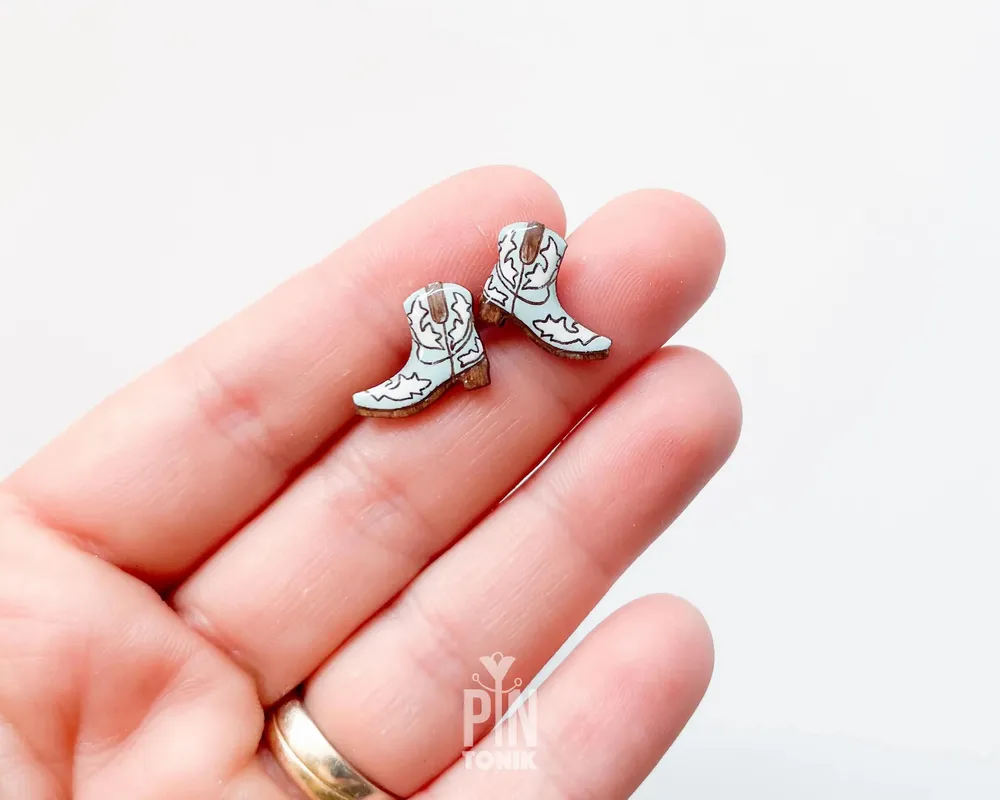 Bijoux - Boucles d'oreilles bottes de cowgirl côtières - Clous d'oreilles western originaux - PINTONIK