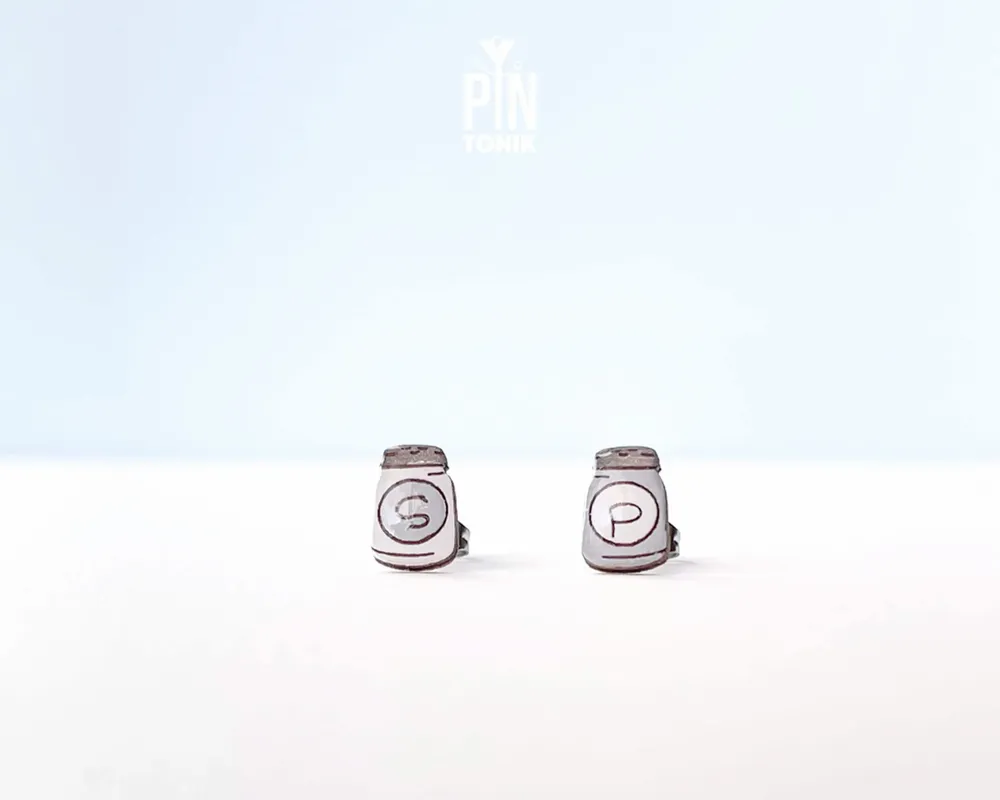 Jewelry - Mismatched Salt and Pepper Stud Earrings - Quirky Food Jewelry - PINTONIK