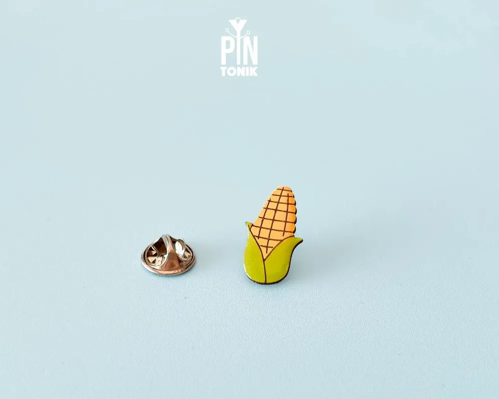 Jewelry - Sweet Corn on the Cob Lapel Pin - Wood Maize Badge Yellow Vegetable Pin - PINTONIK