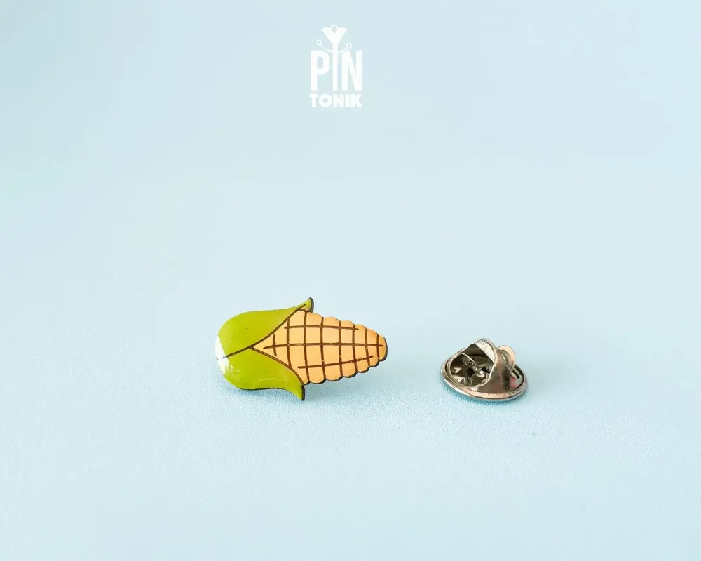 Jewelry - Sweet Corn on the Cob Lapel Pin - Wood Maize Badge Yellow Vegetable Pin - PINTONIK