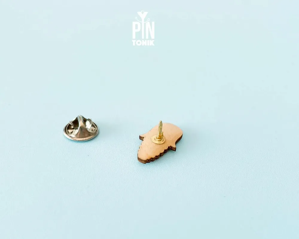 Jewelry - Sweet Corn on the Cob Lapel Pin - Wood Maize Badge Yellow Vegetable Pin - PINTONIK