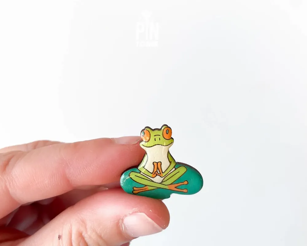 Jewelry - Zen Yoga Frog Pin - Wood Red-Eyed Tree Frog Accessories - PINTONIK