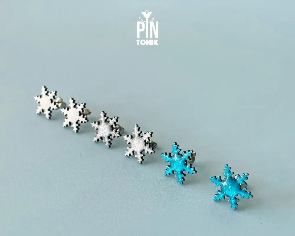 Jewelry - Oversized Snowflake Stud Earrings - Fun Christmas Jewelry - PINTONIK