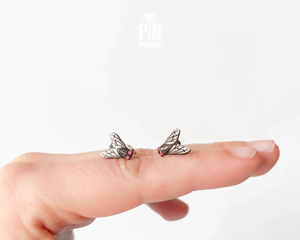 Bijoux - Boucles d'oreilles mouche noire - Bijoux insectes originaux - Accessoire de déguisement mouche pour Halloween - PINTONIK