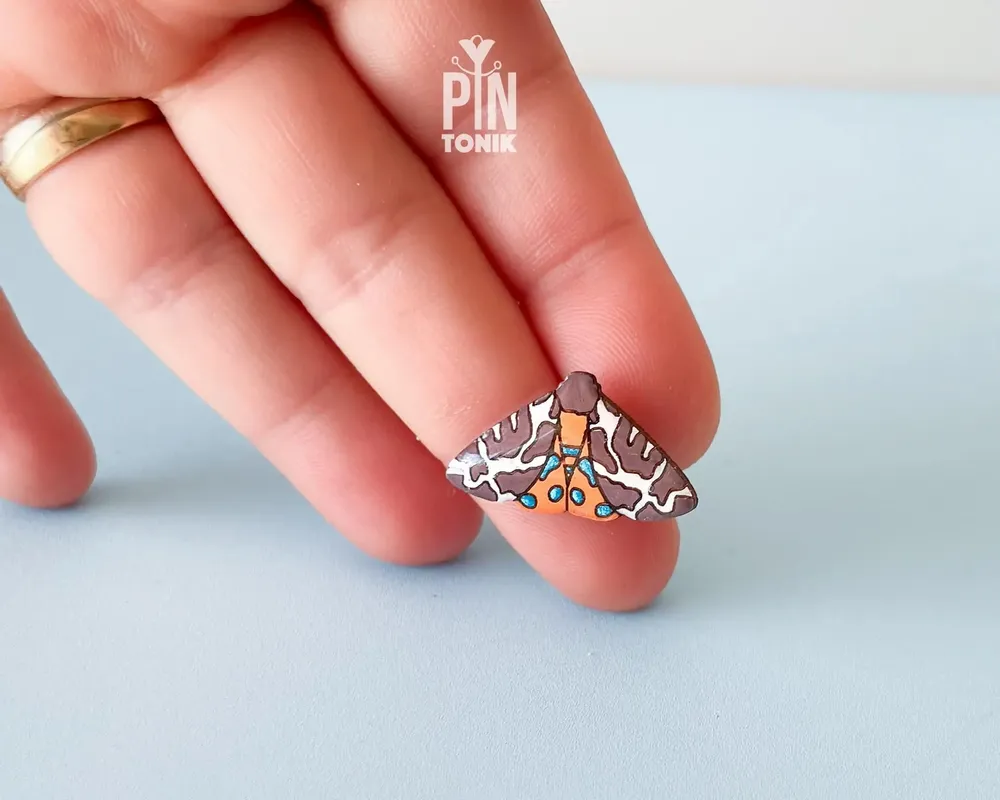 Jewelry - Garden Tiger Moth Lapel Pin - Wood Butterfly Brooch - PINTONIK