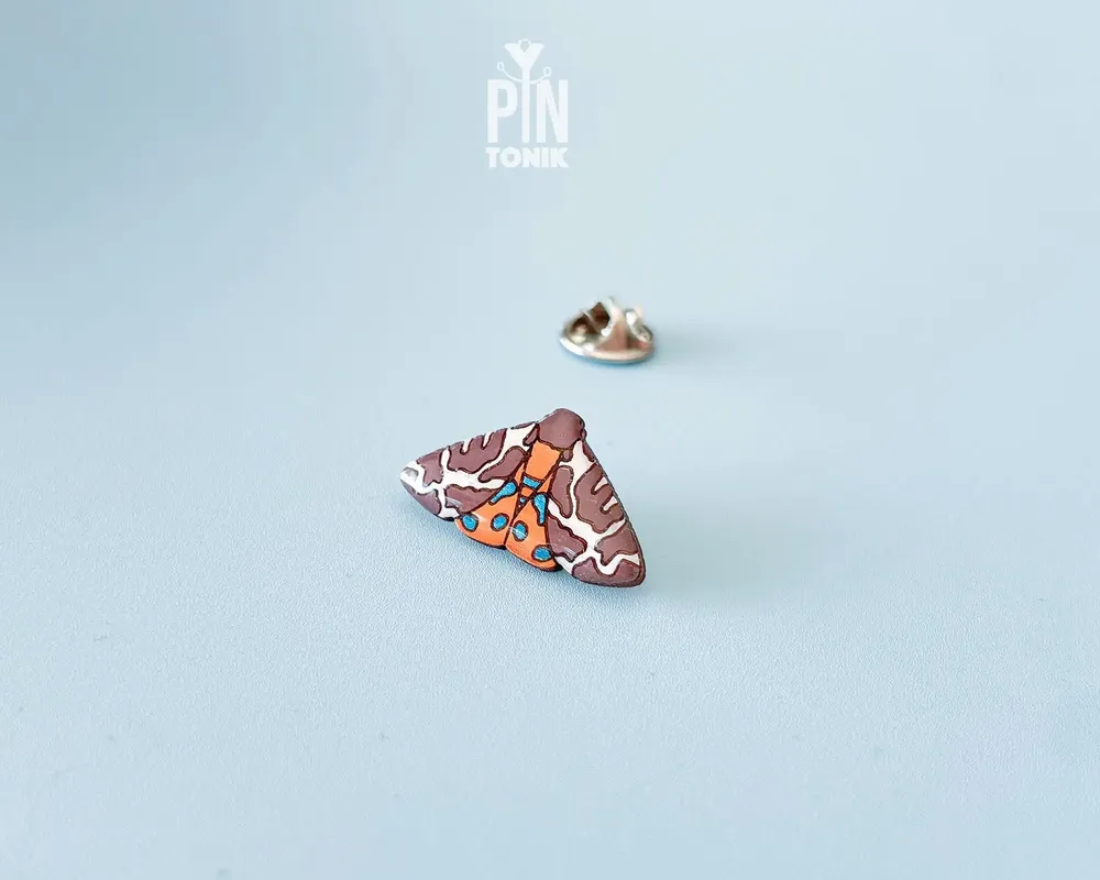 Jewelry - Garden Tiger Moth Lapel Pin - Wood Butterfly Brooch - PINTONIK