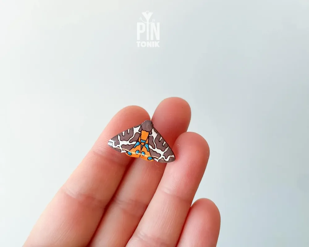 Jewelry - Garden Tiger Moth Lapel Pin - Wood Butterfly Brooch - PINTONIK