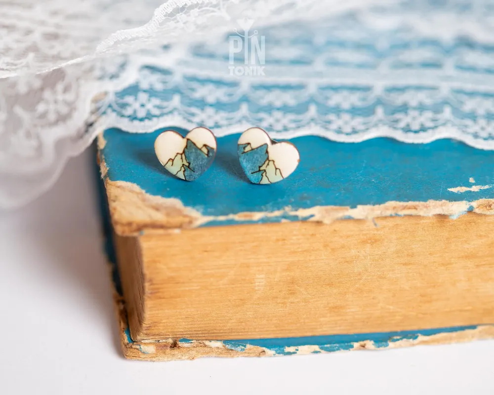 Bijoux - Boucles d'oreilles Montagne - Boucles d'oreilles en bois pour snowboard et après-ski - Bijoux pour les âmes voyageuses - PINTONIK