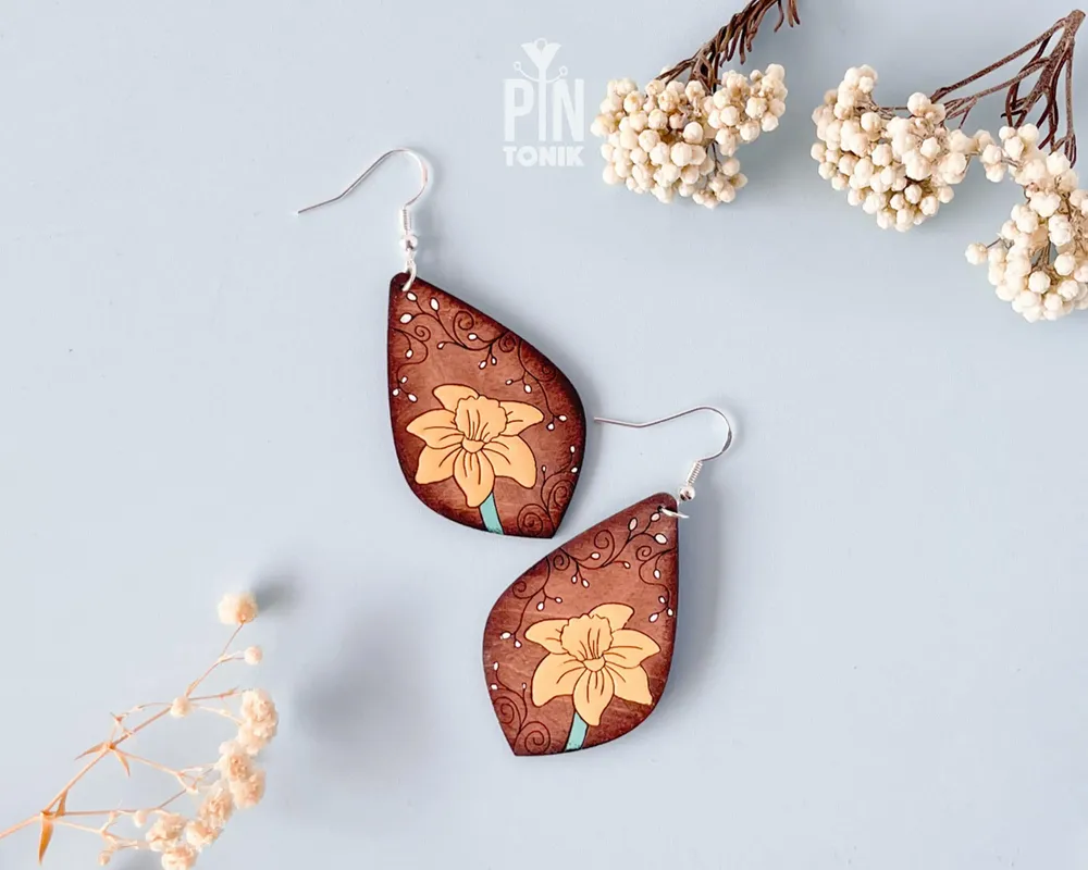 Bijoux - Boucles d'oreilles jonquille jaune - Bijoux floraux fantaisistes en bois - PINTONIK