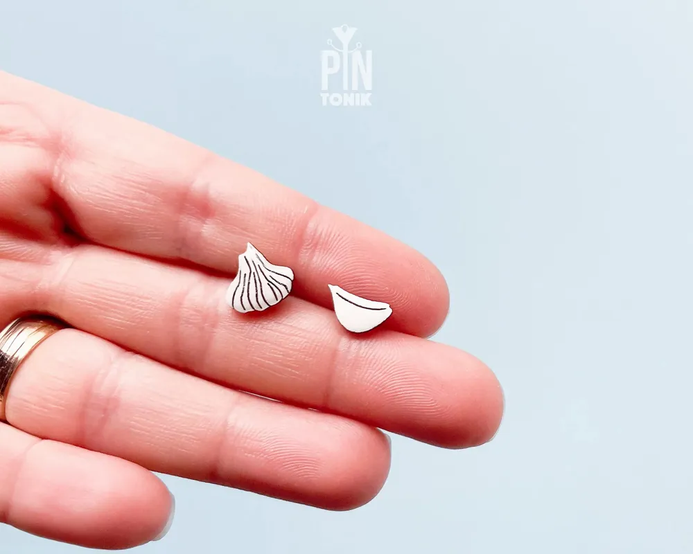 Jewelry - Garlic Stud Earrings - Mismatched Miniature Food Jewelry - PINTONIK