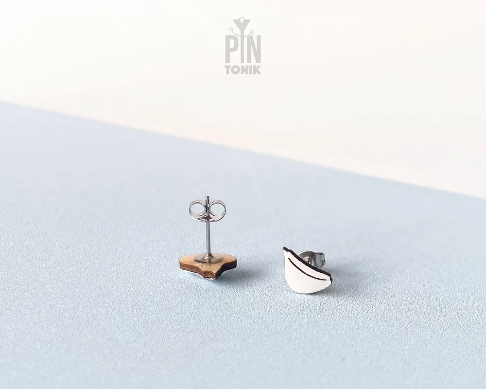 Jewelry - Garlic Stud Earrings - Mismatched Miniature Food Jewelry - PINTONIK