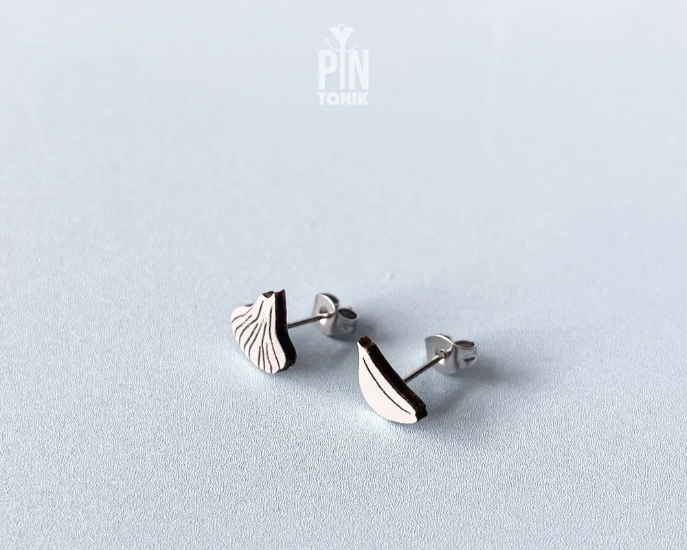 Jewelry - Garlic Stud Earrings - Mismatched Miniature Food Jewelry - PINTONIK