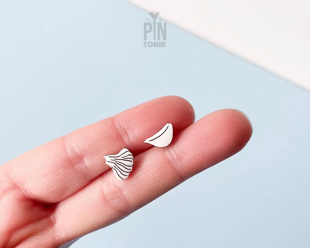 Jewelry - Garlic Stud Earrings - Mismatched Miniature Food Jewelry - PINTONIK