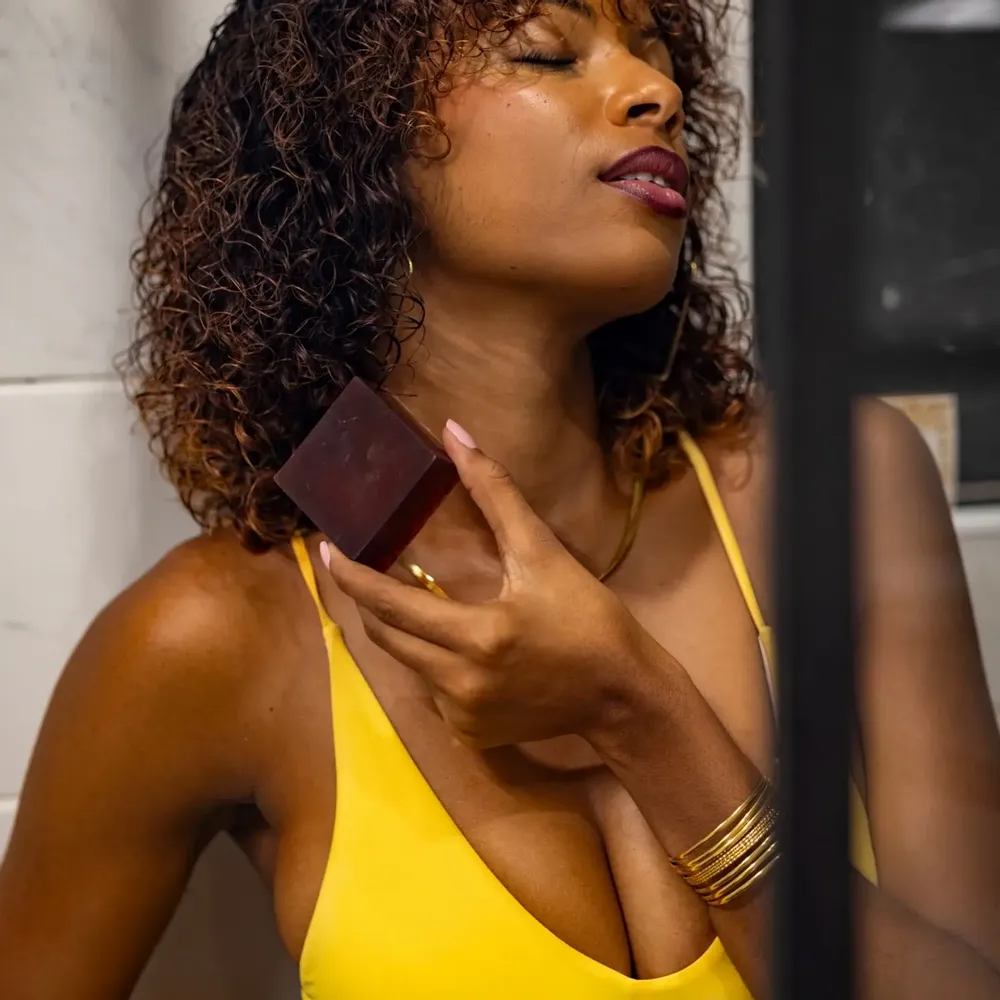 Soaps - Artisanal soap - Vanilla Tiaré - PARFUMS DES ILES