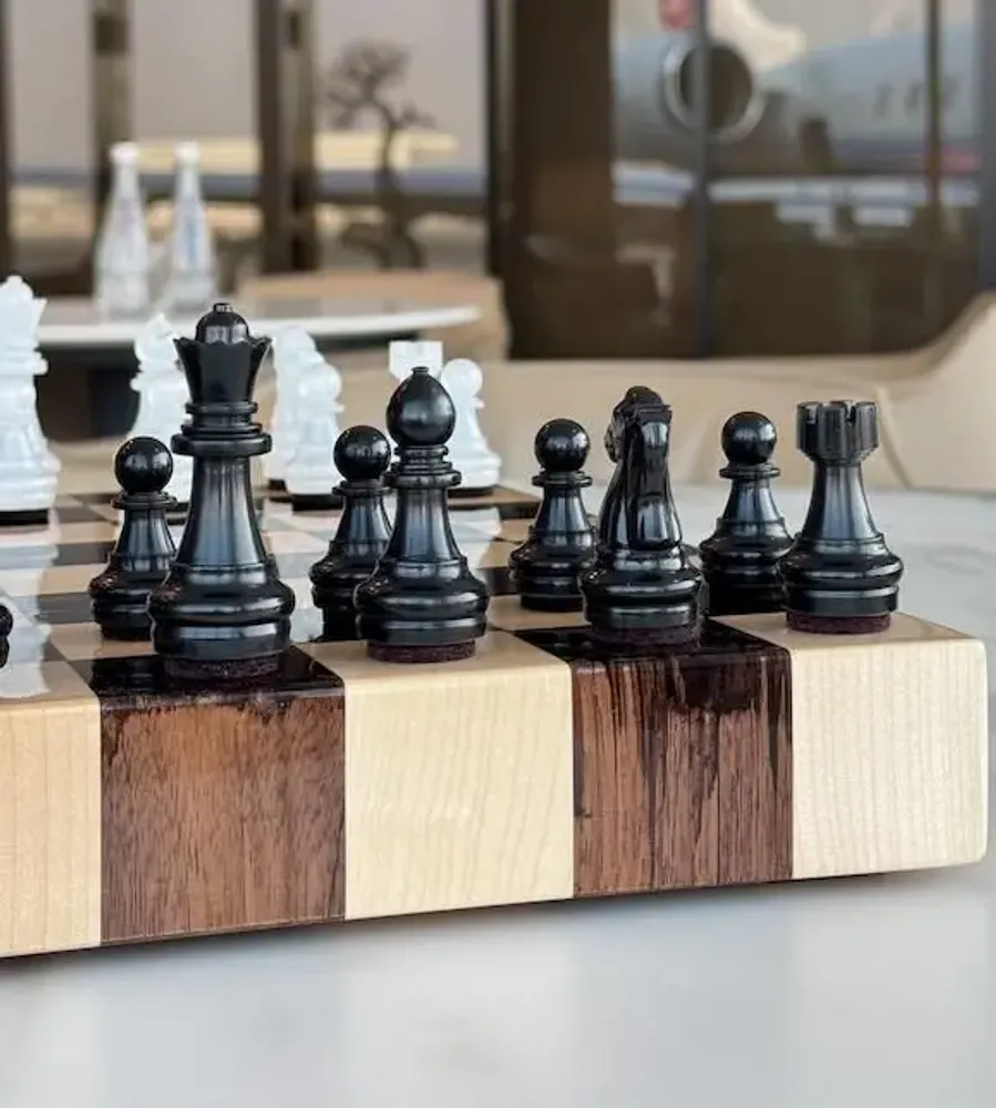 Customizable objects - Wood and resin chessboard - MEUBLES THOURET