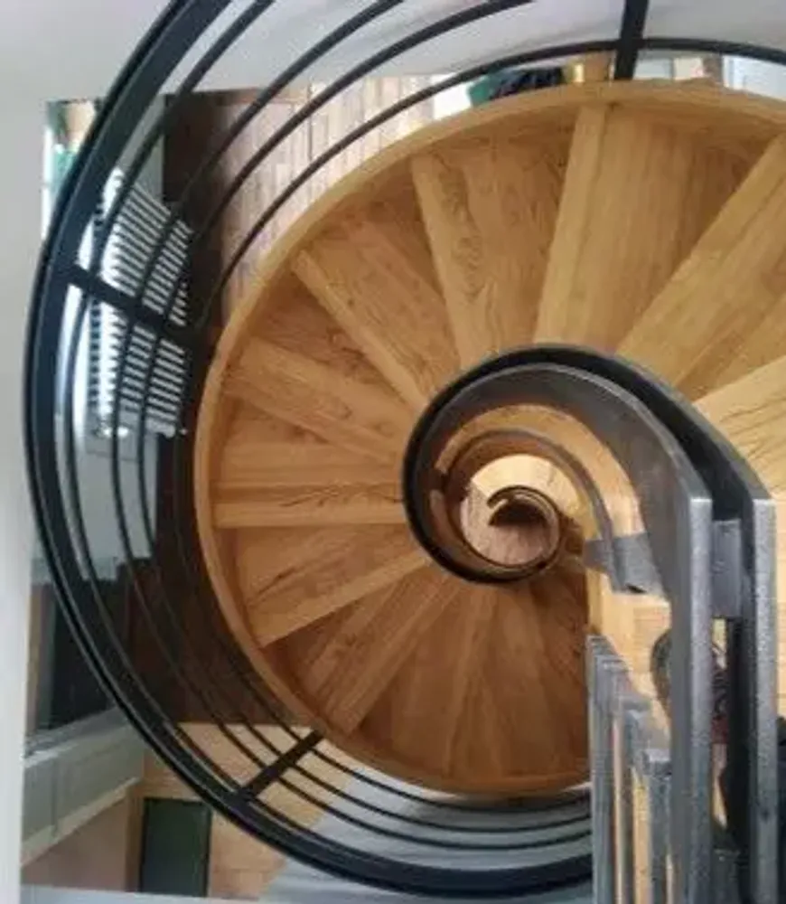 Pièces uniques - Escaliers, rampes et garde-corps en fer forgé - CREZE METALLERIE D'ART