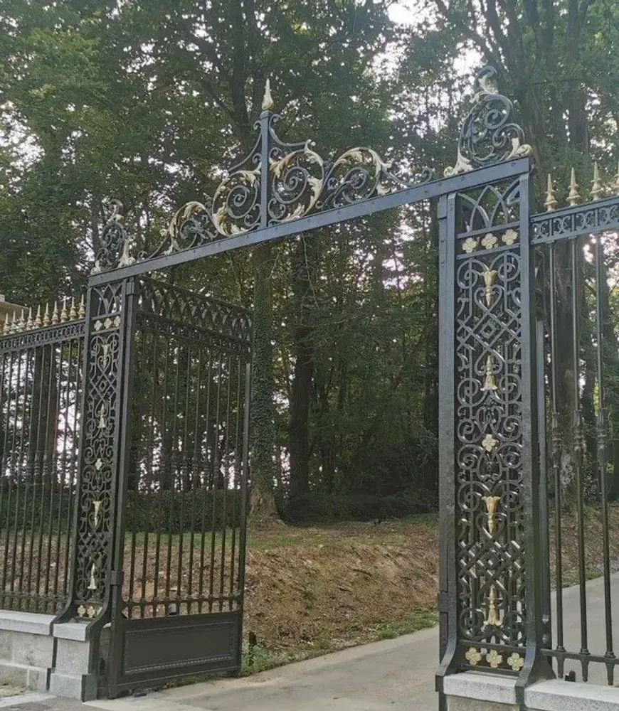 Unique pieces - Wrought iron gates and railings - CREZE METALLERIE D'ART