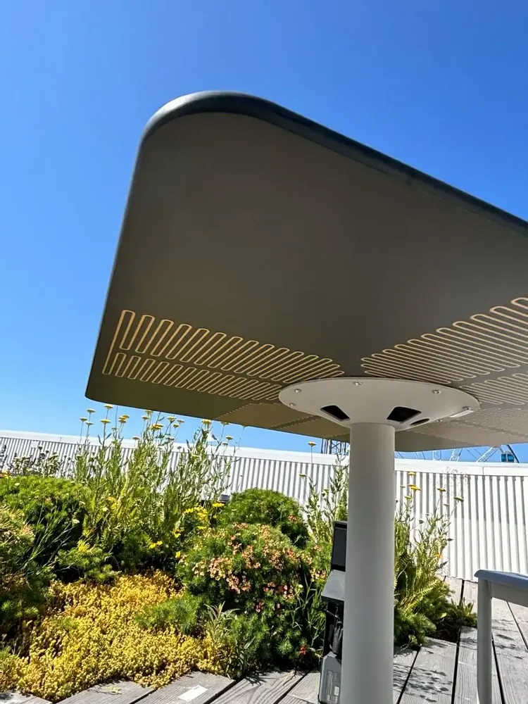 Tables for hotels - Outdoor/indoor tables with Halia® warming - HALIA WARMING