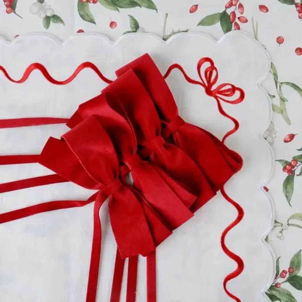 Sets de table - Sets de table brodés Red Christmas Bows – Collection textile festive - ROSEBERRY HOME