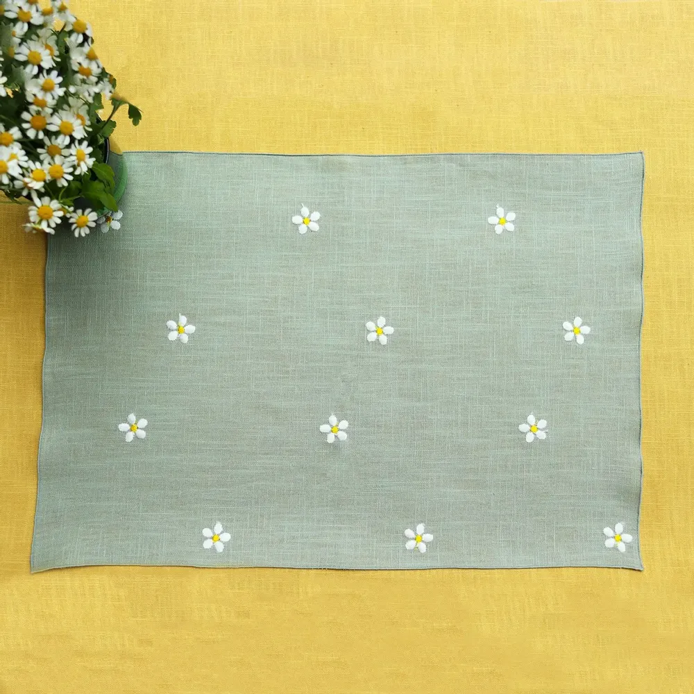 Table linen - Embroidered Linen Placemat | PRATOLINE Sage Green - GIARDINO SEGRETO