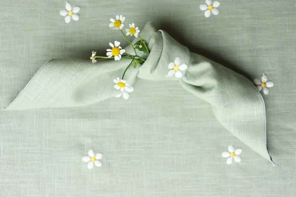 Table linen - Embroidered Linen Table Runner | PRATOLINE Sage Green - GIARDINO SEGRETO