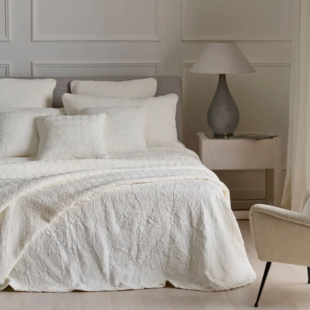 Contemporary carpets - Curtains and Furnishing fabrics - MASTRO RAPHAEL