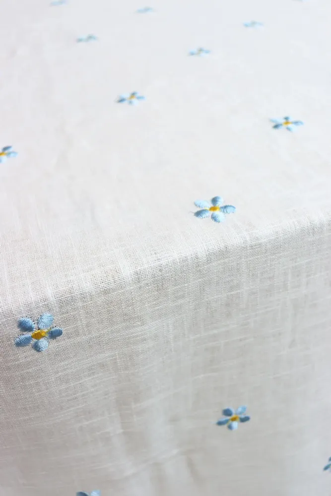Linge de table textile - Nappe en lin brodée | PRATOLINE Bleu clair - GIARDINO SEGRETO